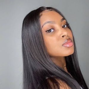 Meet your Posher, Anaya